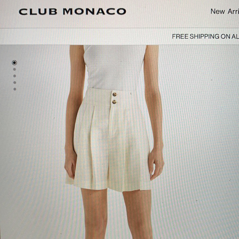 Club Monaco cream high waisted pleated shorts 00